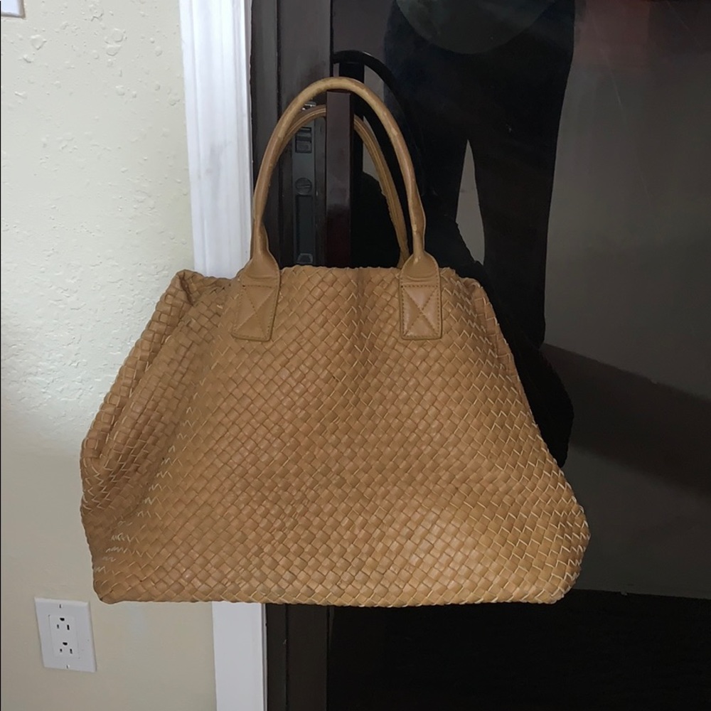 Bottega Veneta camel large tote with dust bag